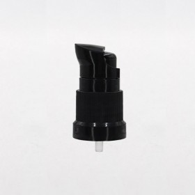 Pompe crème noire DIN18 modèle APTAR avec capot noir